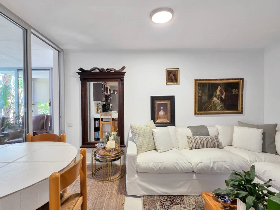 1 Bedroom Property for Sale in Fresnaye Western Cape